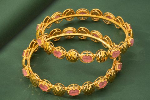 Best gold bangle collection in UAE