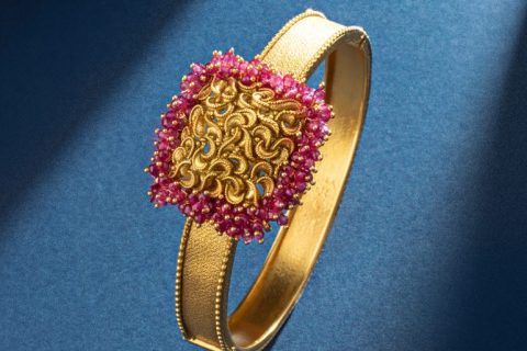 The Beauty of 18K, 22K, and 24K Gold Jewelry at Arakkal