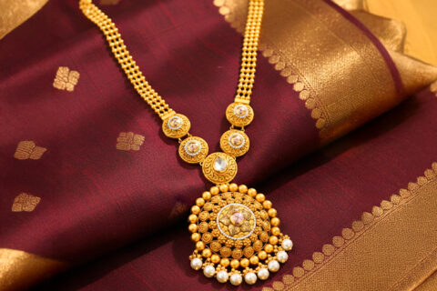 Top Gold Jewelry Trends for the Festive Season 2025 Top Gold Jewelry Trends for the Festive Season 2025